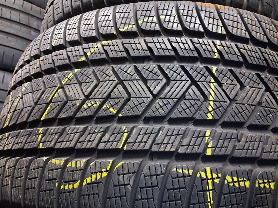 1xAnvelopa second iarna 325 35 R22 Pirelli 2024