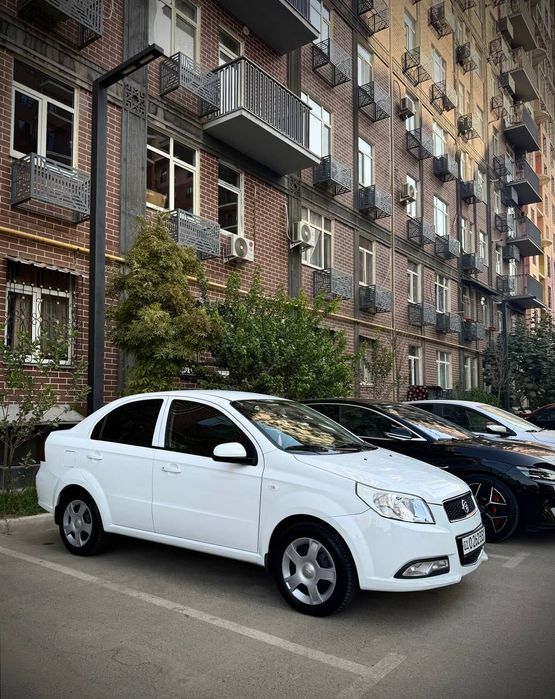 Продаю свою машину Nexia3