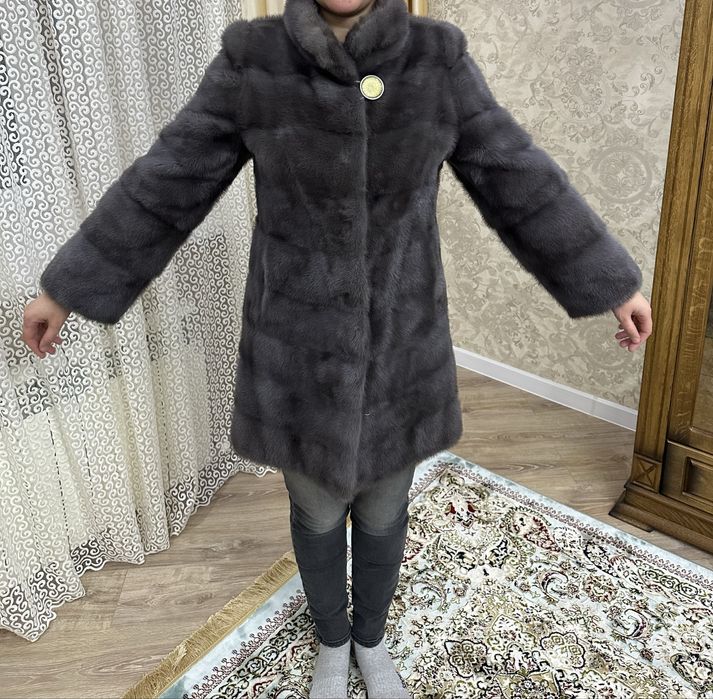 Продам норковую шубу