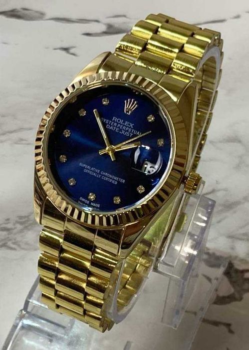 Чисто нов дамски часовник с кутийка и възглавичка, Rolex.