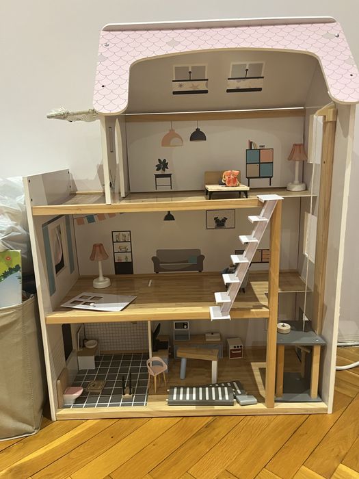 Детска къща за кукли