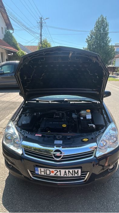 Vand Opel astra H , strare f buna