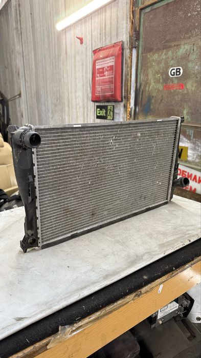 Воден радиатор Coolant Radiator BMW 3 Серия Е90 Е91
