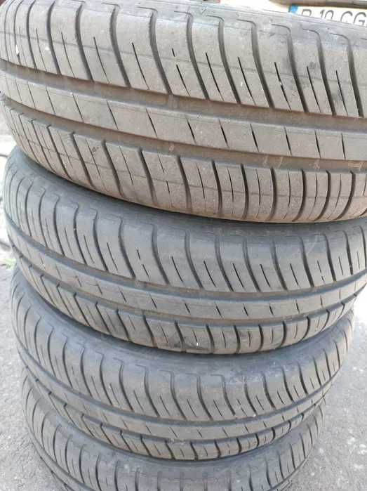 Anvelope vara Dunlop compatibile Dacia 185/65/R15