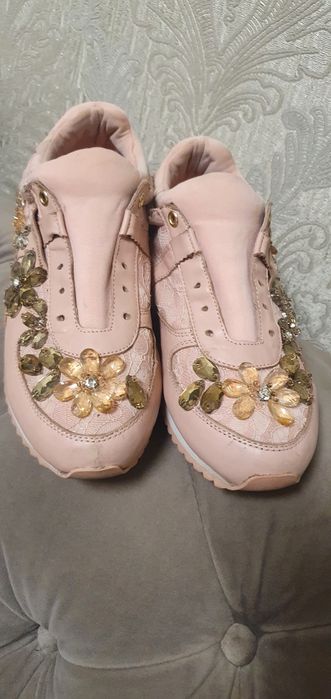 Adidasi superbi Dolce Gabbana 36