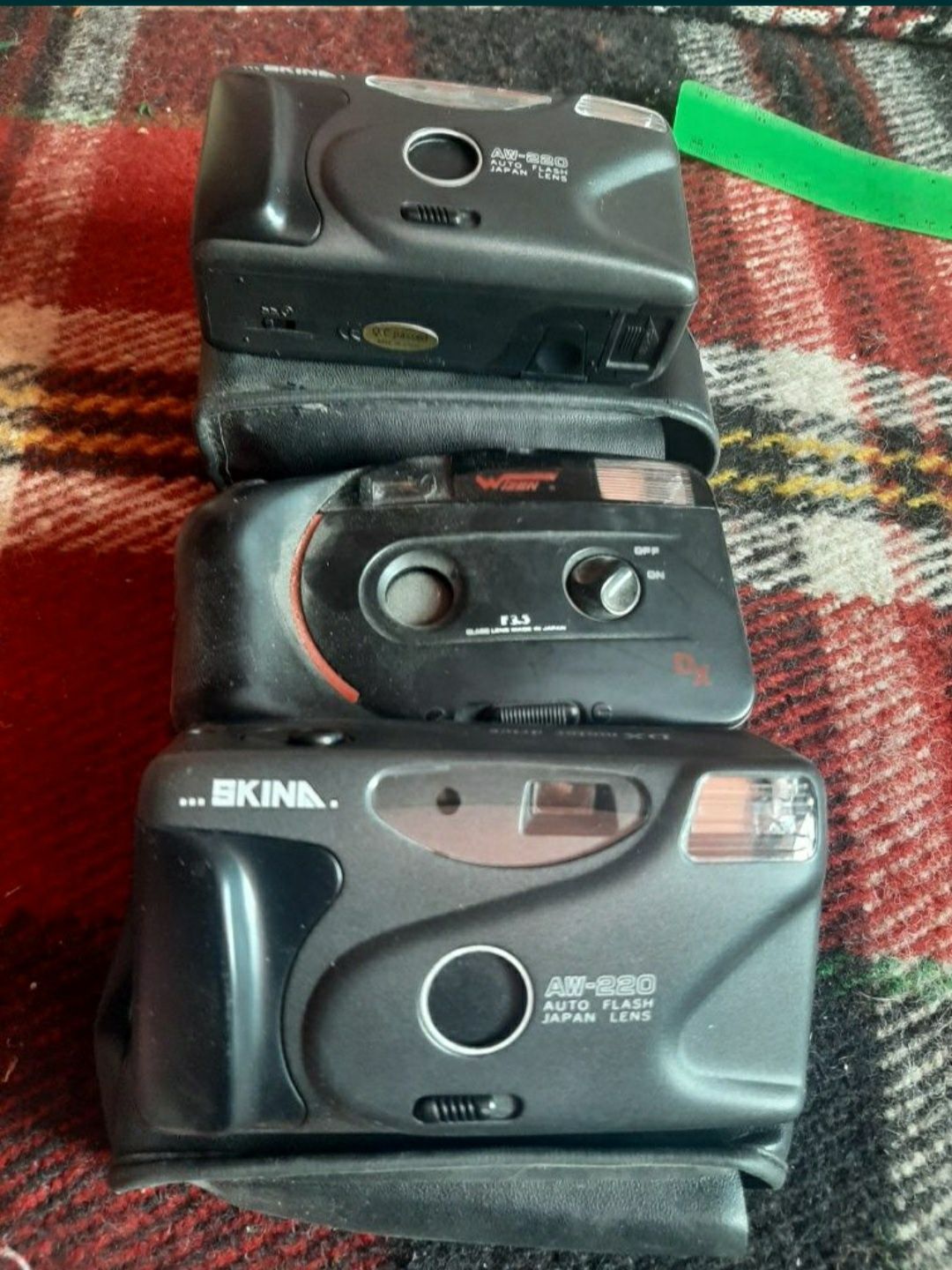 Продавам 3 броя фотоапарати