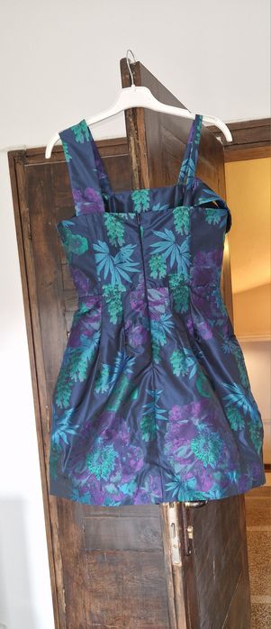 Прекрасна рокля от италианска тафта