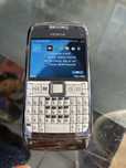 Vând Nokia E71 alb, liber de rețea, 
zero minute