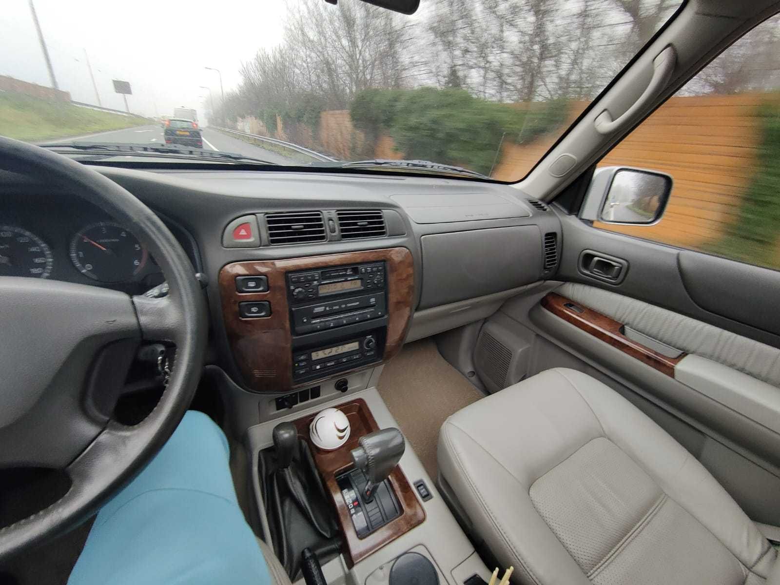 Nissan Patrol 7 locuri