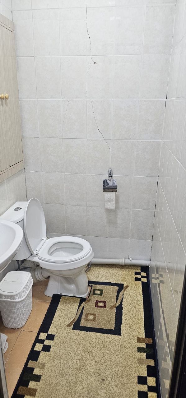 Sergili 5a da 3 xona uy ijaraga beriladi