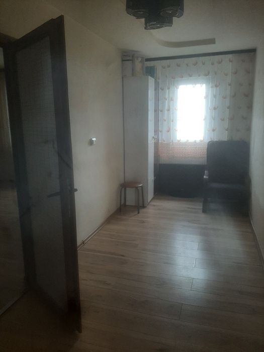 Închiriez apartament
