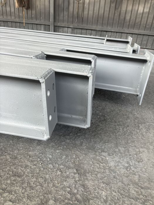 Vand hale metalice cu proiect cu panouri sandwich 700mp