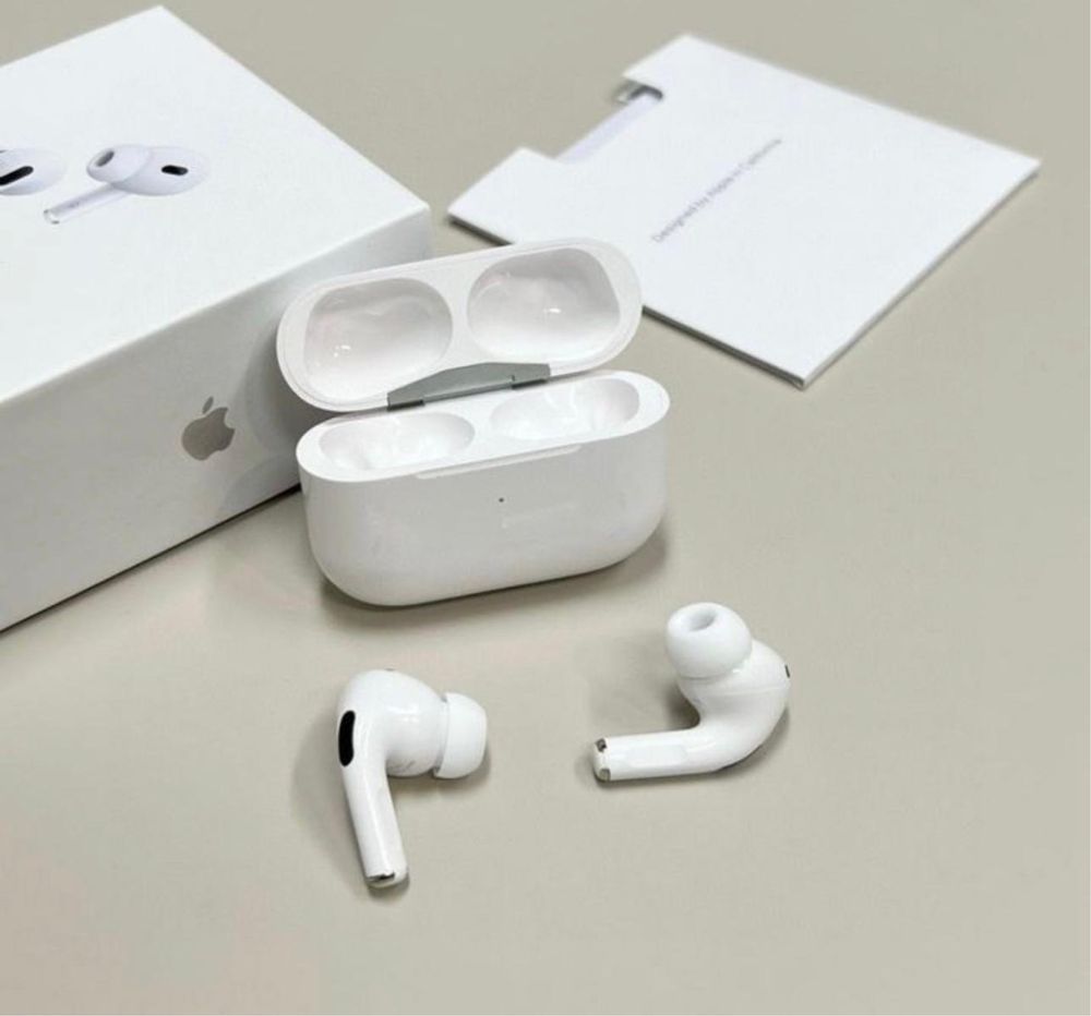 Apple AirPods Pro (2nd Generation) – MagSafe Charging Case USB‑C