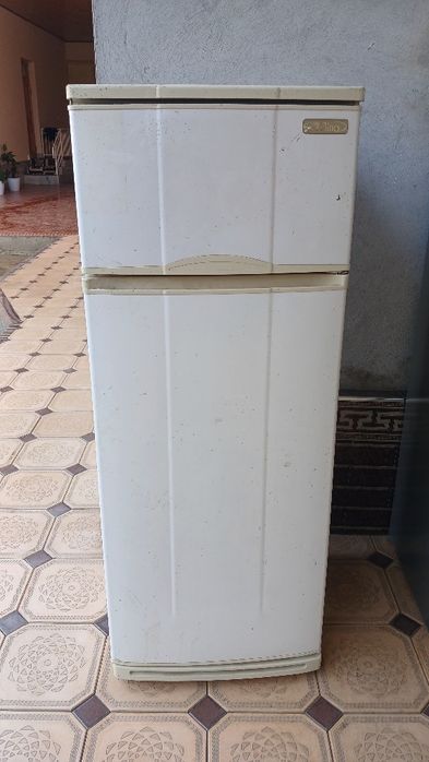 Muzlatgich sotiladi...