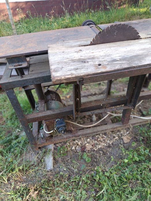 Vand abrict; grosime, masă și circula,3 cutite