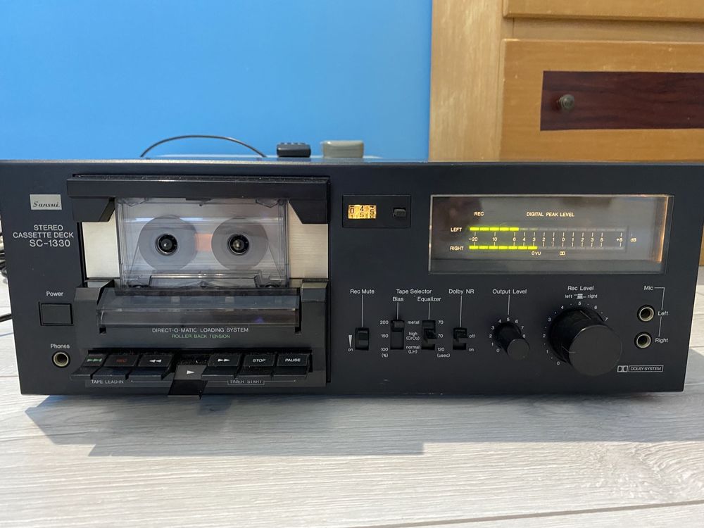 Касетен дек Sansui