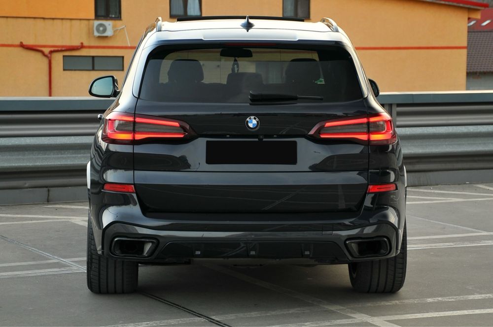 BMW X5 /M Pack/ 2020 / 3.0D /Panorama/Laser/H&K/Swarowski