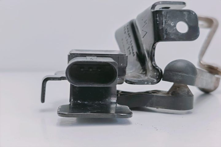 Senzor  nivel far 5WA512521 Audi A3 a 4-a generatie (8Y)