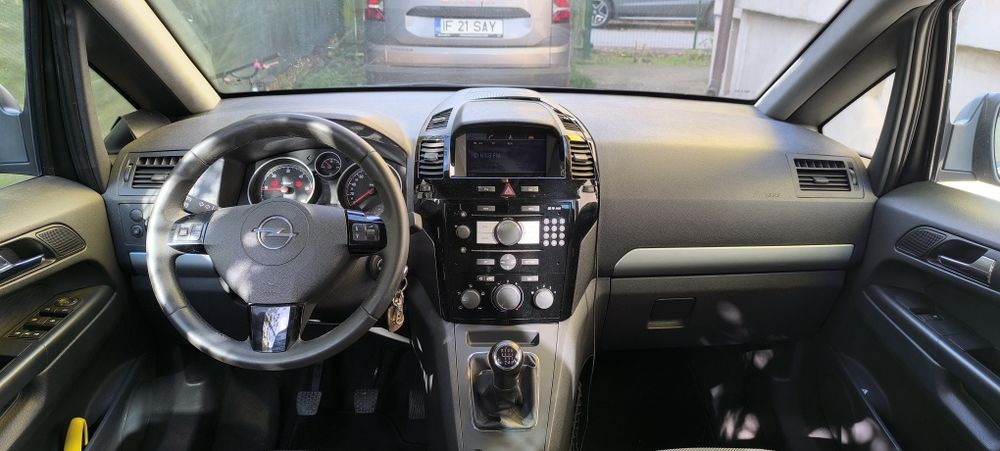 Opel Zafira B 1.7 CDTI 2010