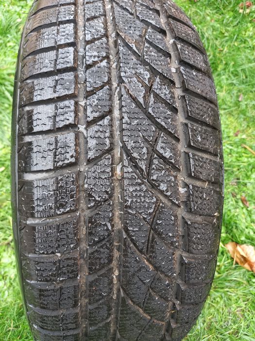 Vând jante BMW cu anvelope de iarnă