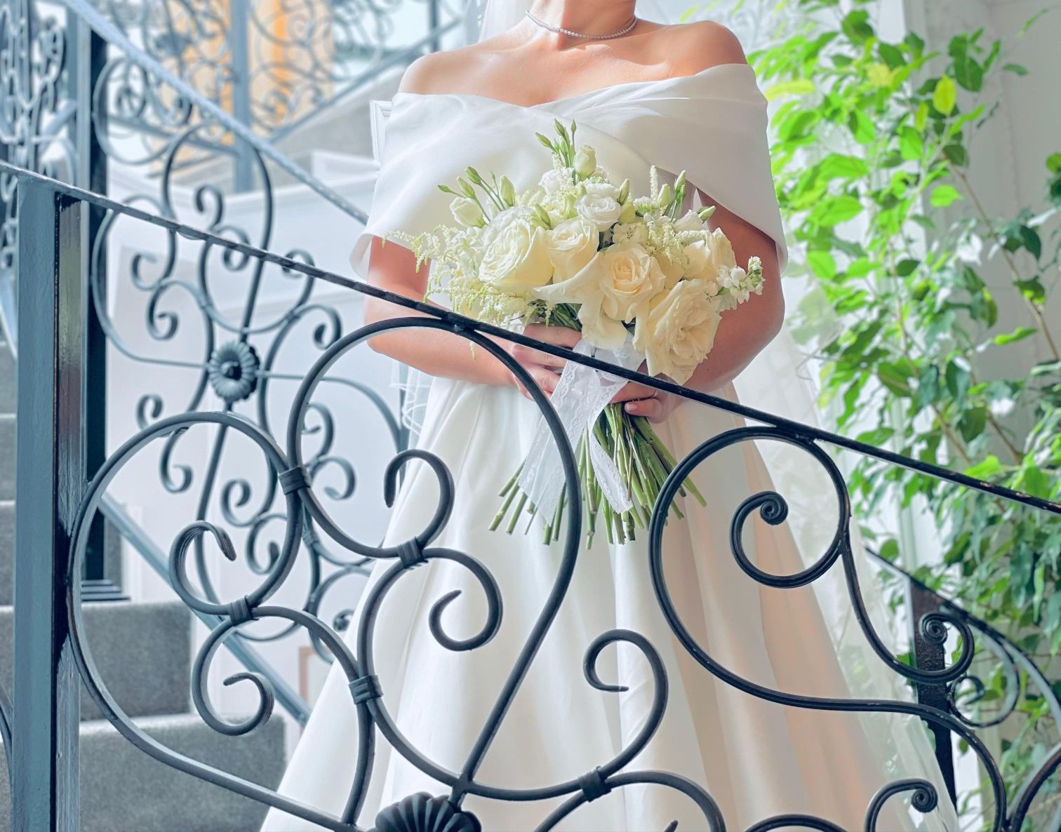 OFERTA                         Vând rochie mireasă