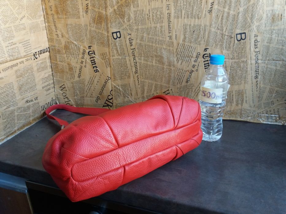 дамска чанта червена чанта с една дръжка- естествена кожа