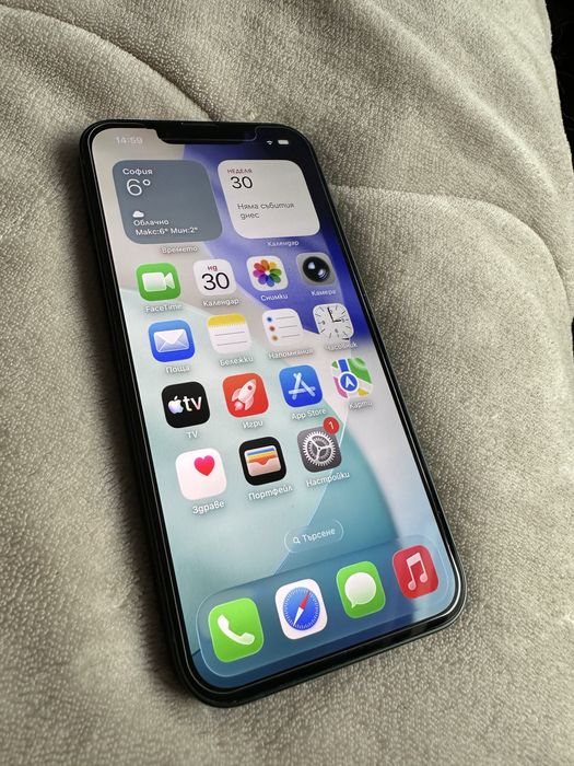 Продавам Iphone 13 128gb