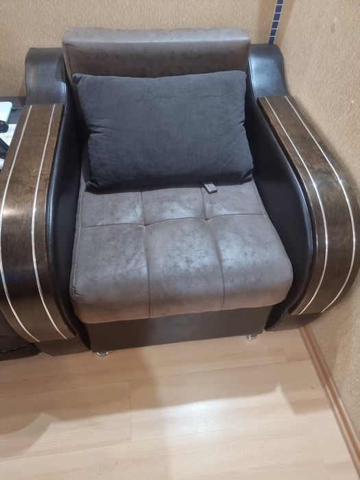 Продам кресло кровать в хорошем состоянии!