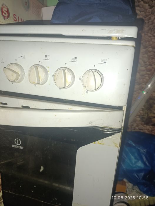 Продам газовую плиту