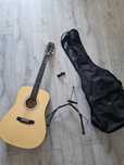 Chitară Fender Squier SA-105 + corzi noi + carcasa + tuner