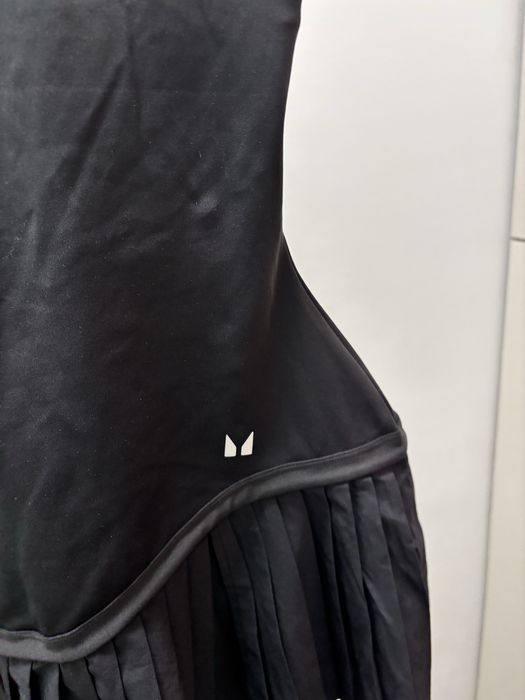 Спортна черна рокля