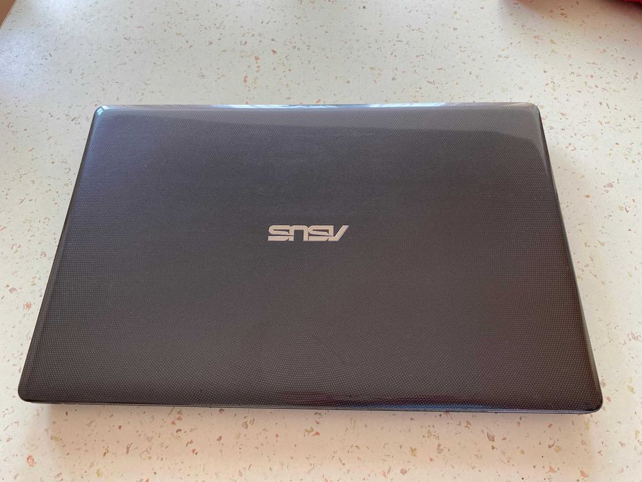 Laptop ASUS X550V 15.6", Intel i5-6300HQ 2.3 GHz, 8 GB DDR4, SSD + HDD