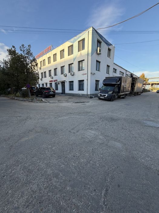 Inchiriez cladire birouri/hotel/clinica medicala 1000mp2 p+2