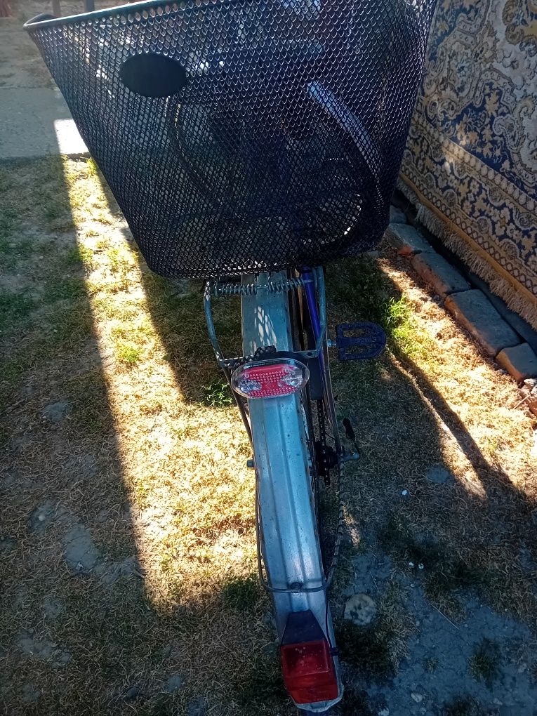 Vând 2 biciclete 250 de lei bucata