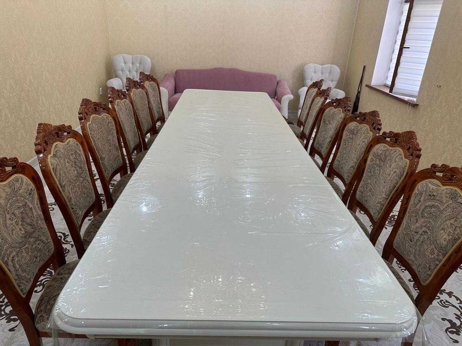 Продам СТОЛ и Стулья из чистого дерева. НОВЫЙ