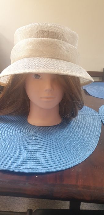 Palarie bej  pentru vară