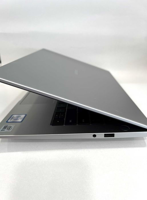 Laptop Huawei MateBook D14, 512GB SSD/8GB RAM, Intel Core i5-10210U!