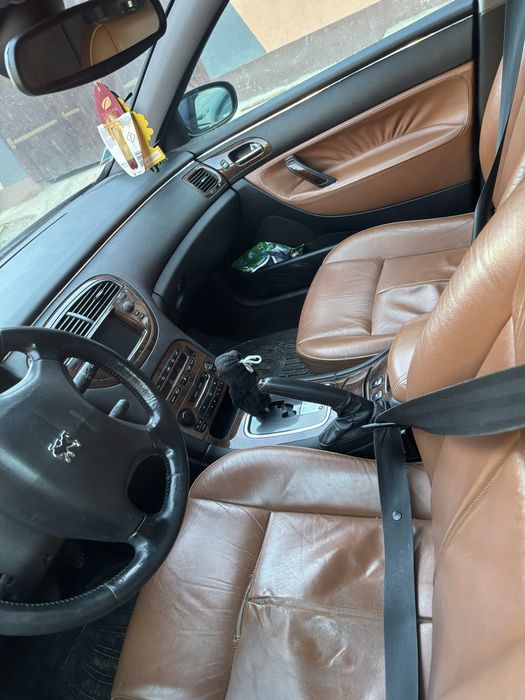 Vand Peugeot 2004 automat