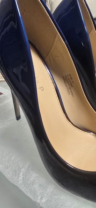 Pantofi cu toc Nr 37