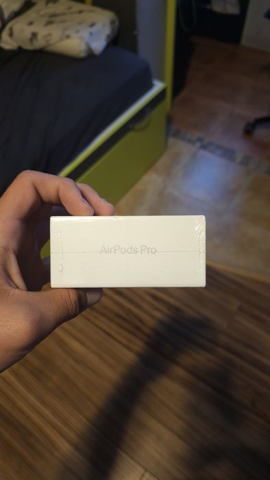 (ЦЕНАТА може да СЕ ОБСЪДИ) Продавам AirPods pro 2 ОРИГИНАЛНИ!