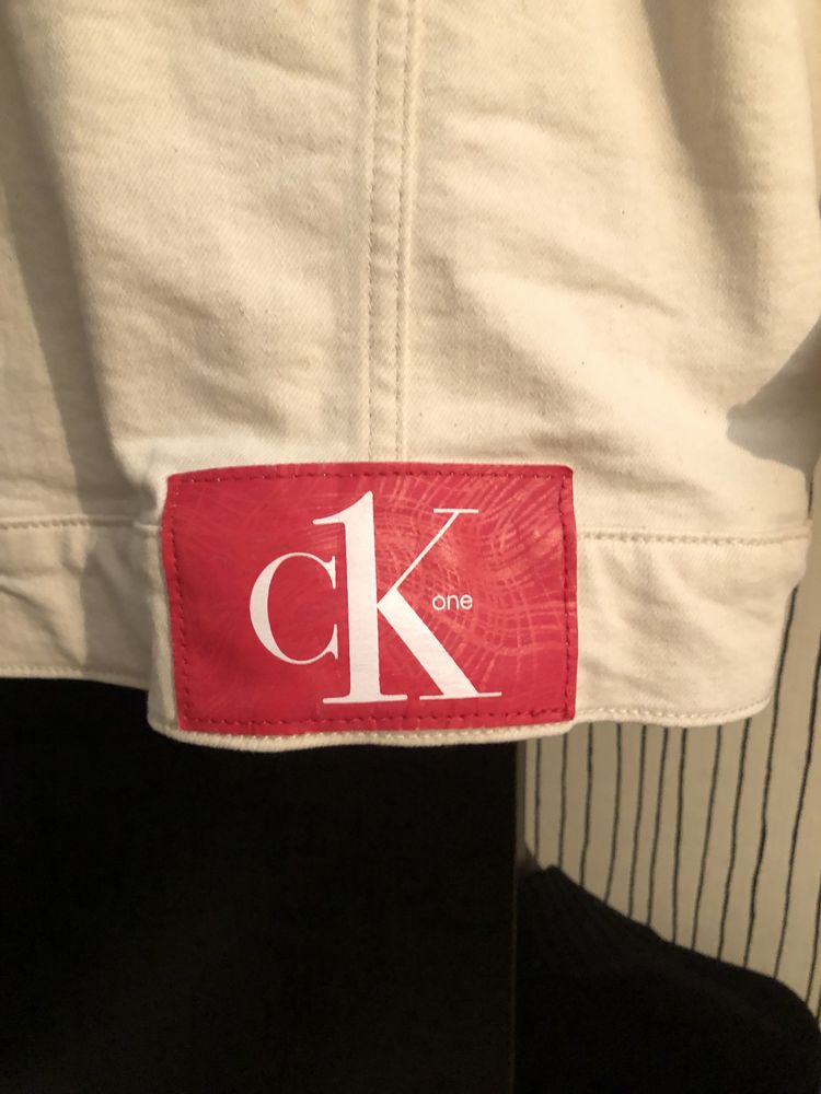 Продам куртку-рубашку Calvin Klein