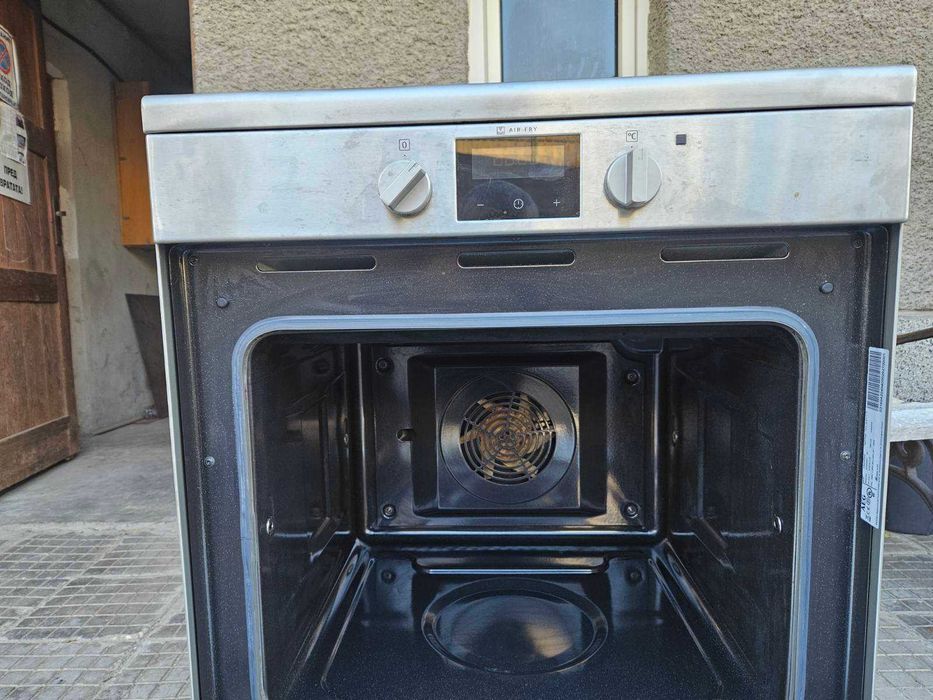 AEG  Готварска печка с индукционен плот.