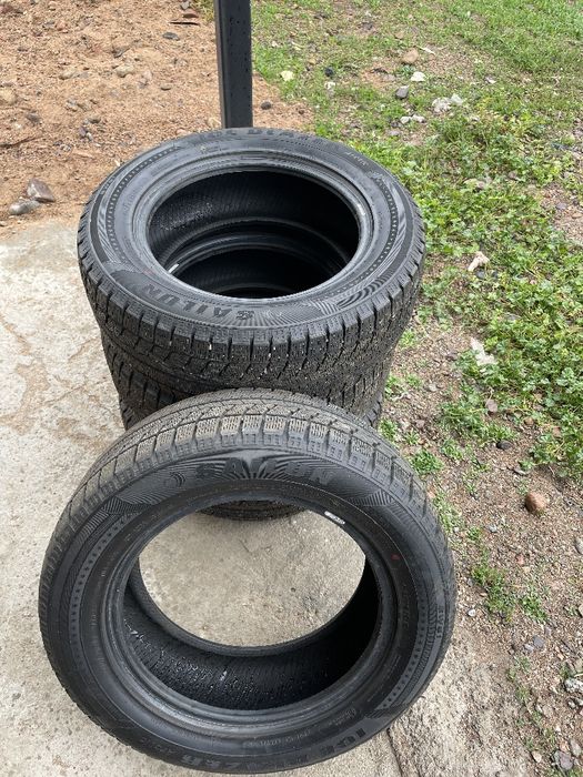 Зимние шины комплект 215/60/16