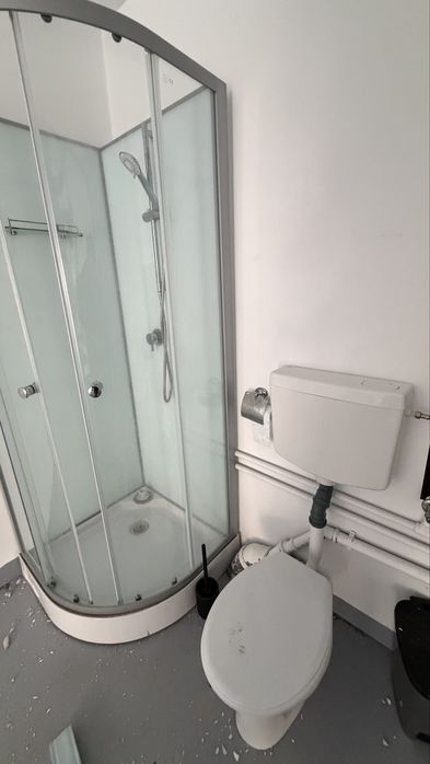 Cabina dus mobilier baie wc