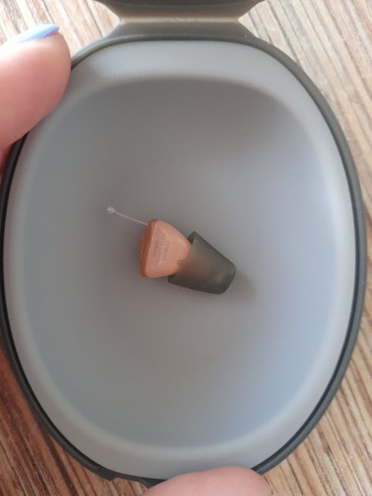 Продам слуховой аппарат