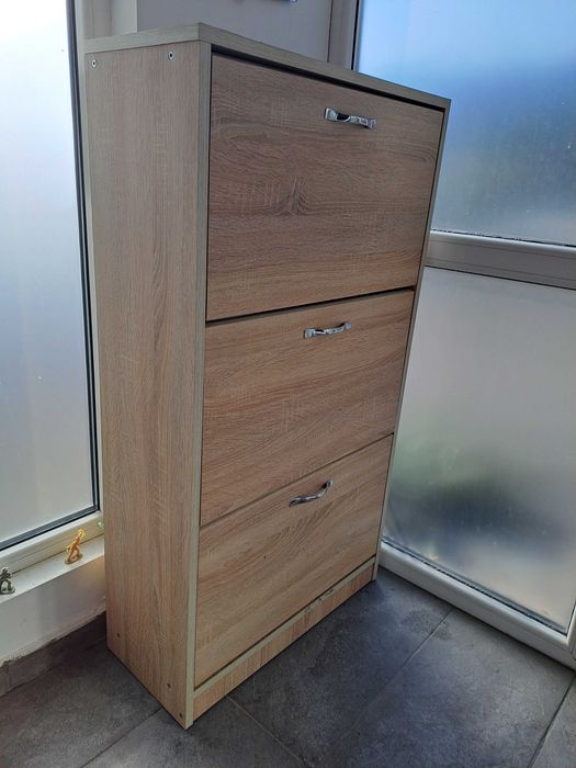 Pantofar 3 sertare, culoare stejar, stare buna