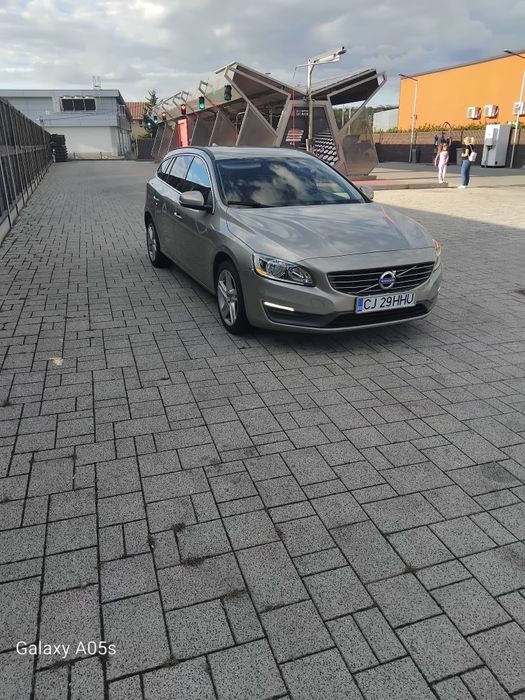 Vând Volvo V60 an2015 motor 2,0