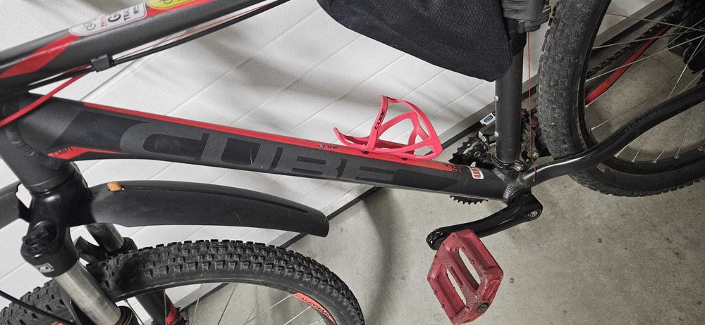 Bicicleta Cube, marime M cu roti pe 26 inch