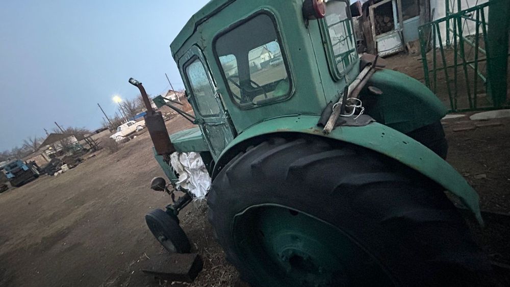 Продам трактор т40