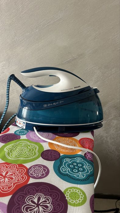 Парна станция PHILIPS GC7054/20